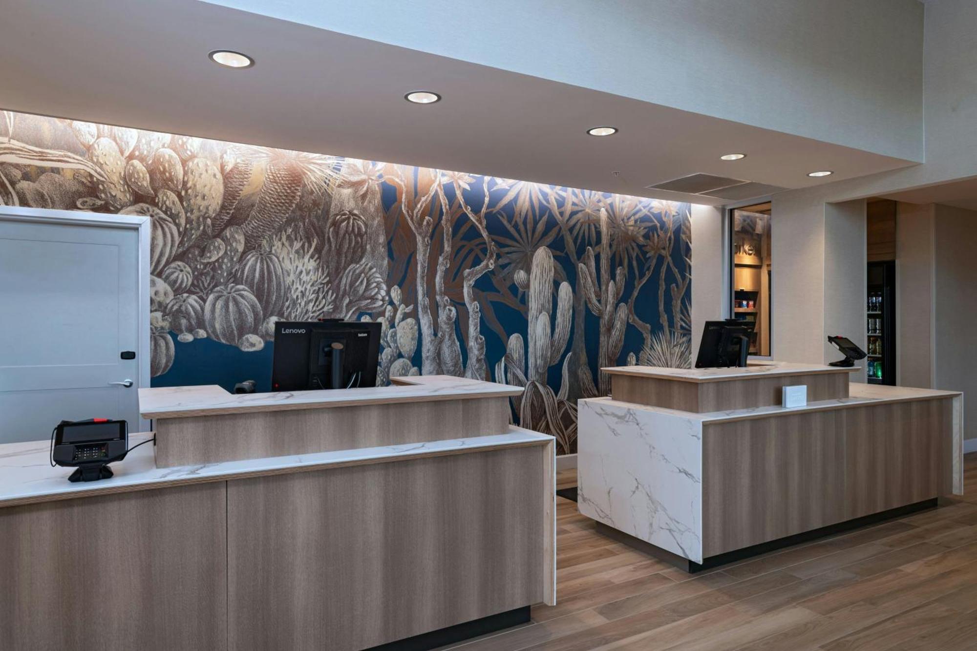 Hotel By Marriott East